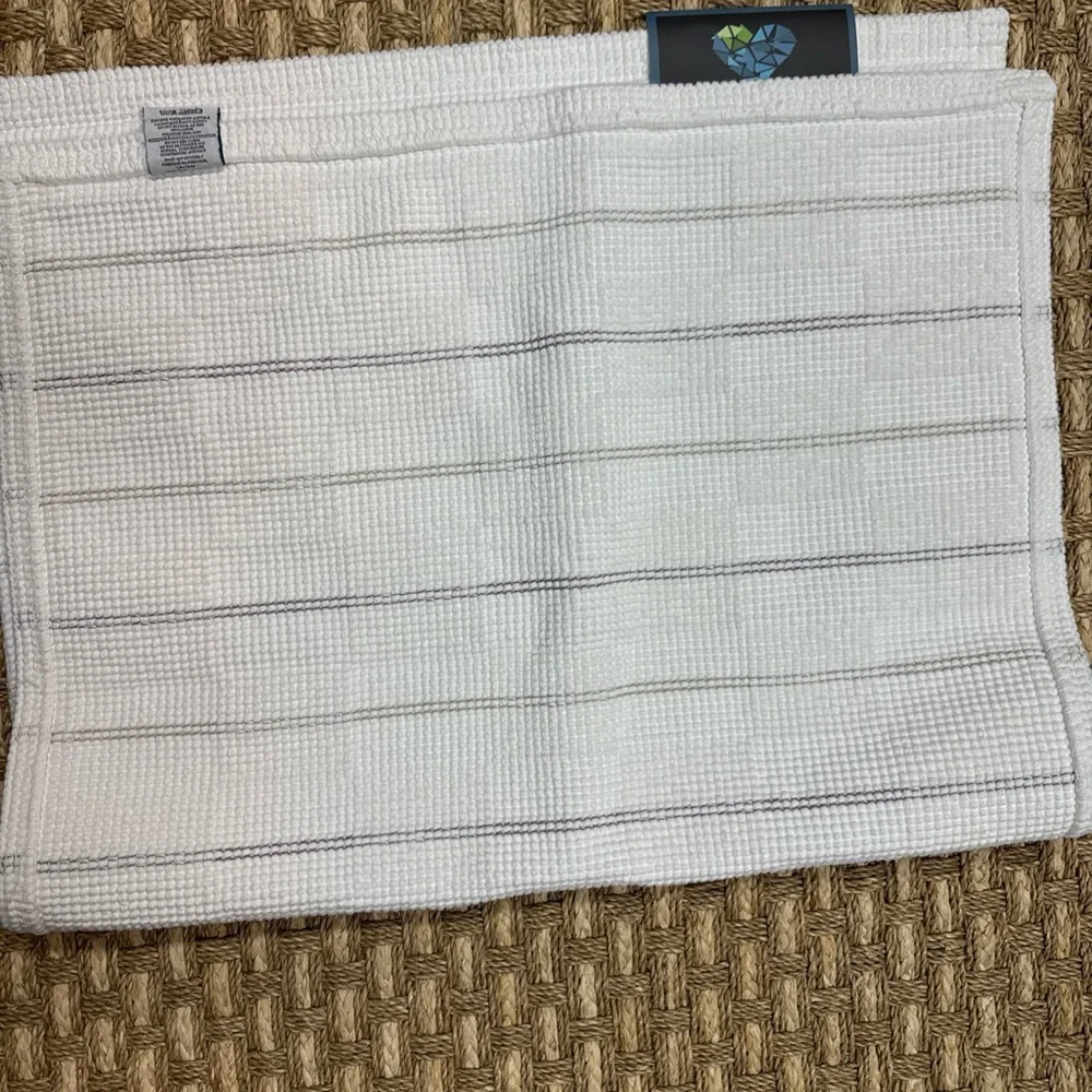 Made In Portugal Textured Bath Rug COTTON OEKO-TEX White 20x31”By Vital Home NWT